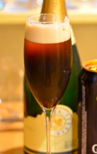 The Black Velvet cocktail.